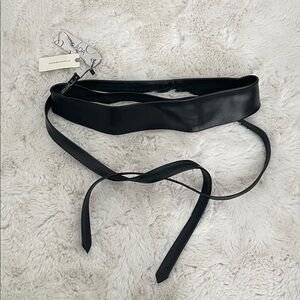 ADA Collection genuine leather wrap belt in black.